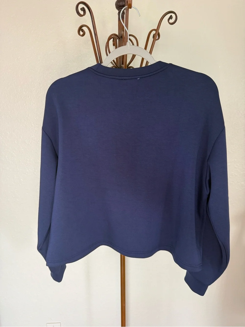 Elie Tahari Navy Athleisure Lounge Set Medium Sweatshirt & Shorts Matching Set